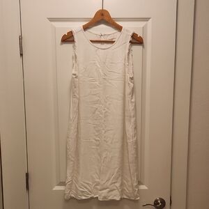 Carly Jean Los Angeles Classic White Linen Dress